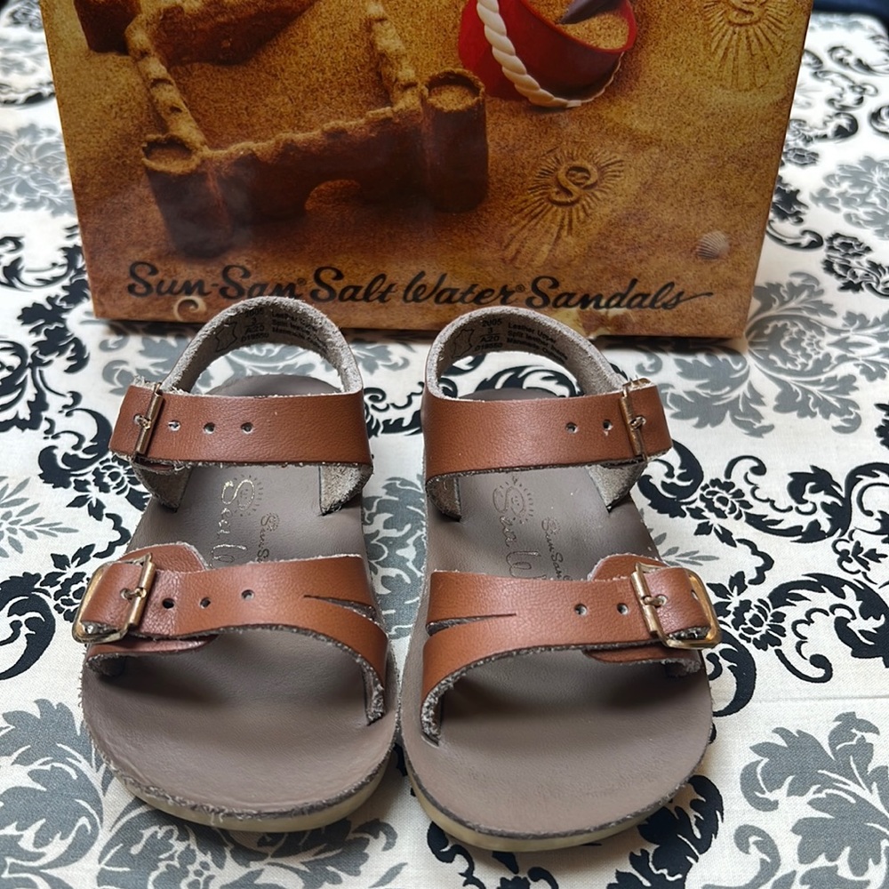 Salt Water Sandal by Hoy Sandals size 3